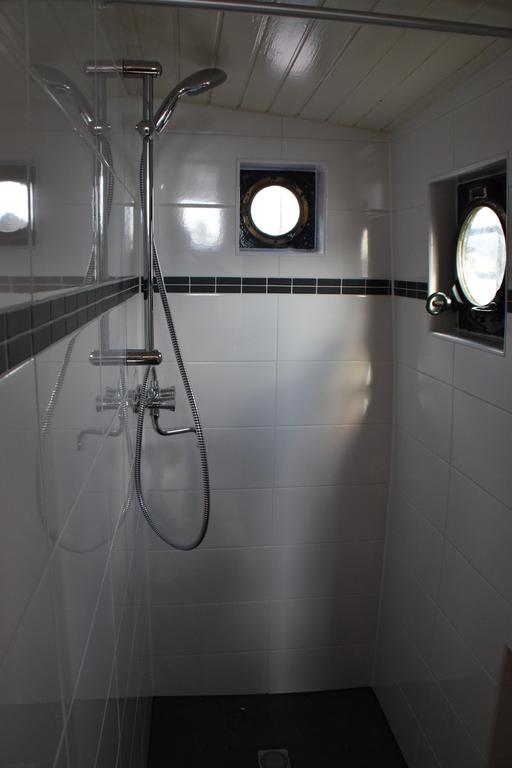 Boat-Apartment Rotterdam Fokkelina Esterno foto